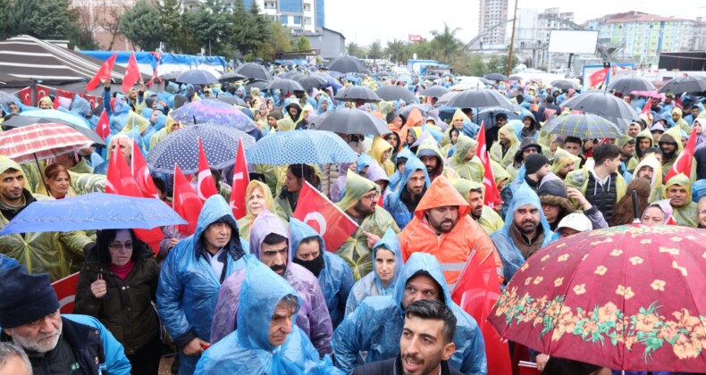 HATAYLI VATANDAŞLAR LÜTFÜ SAVAŞ’A SAHİP ÇIKIYOR