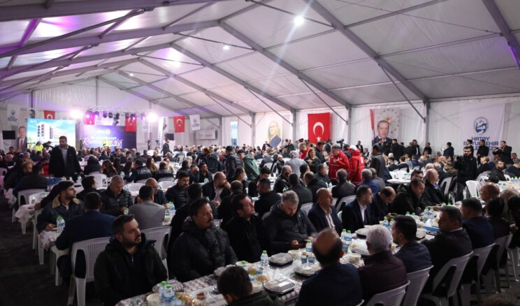 BÜYÜKŞEHİR’İN İFTAR PROGRAMINDA KARDEŞLİK VURGUSU