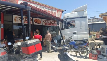 Hatay’da Facianın Eşiğinden Dönüldü: TIR Mağazaya Girdi*