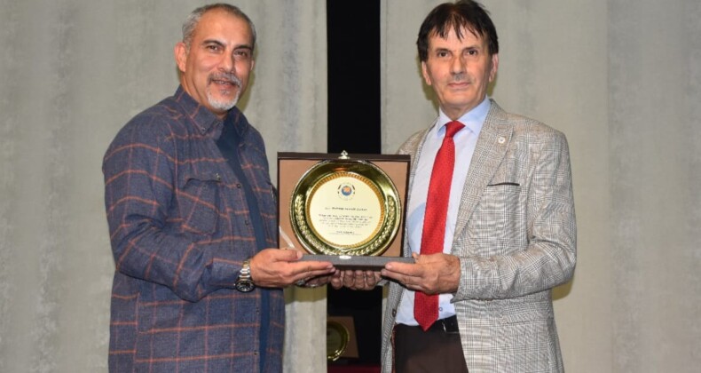 Mesleki Onura Büyük Taç: