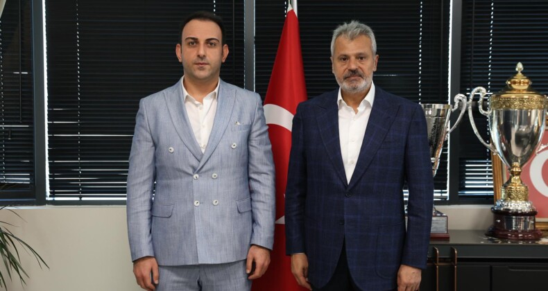 DEFNE BELEDİYE BAŞKANI HALİL İBRAHİM ÖZGÜN HATAY BÜYÜKŞEHİR BELEDİYE BAŞKANI MEHMET ÖNTÜRK’Ü ZİYARET ETTİ