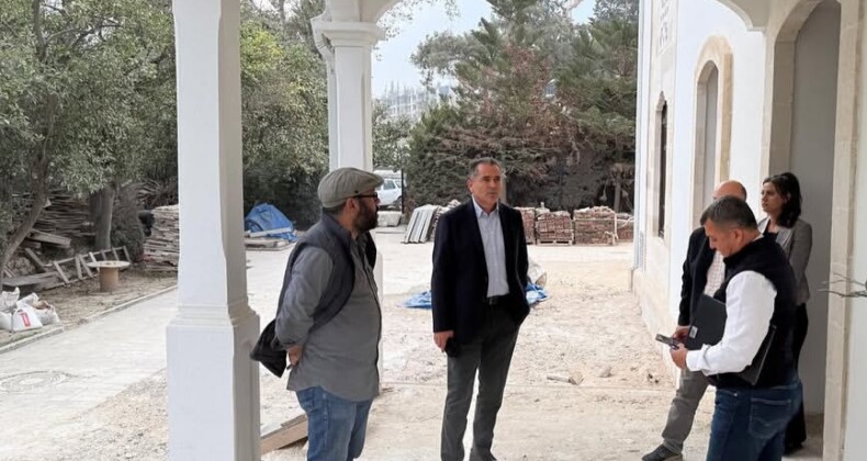 Tarihi Hatay Valilik Binasında Çalışmalar Sürüyor