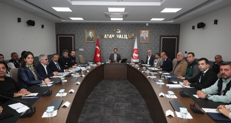 HATAY’DA TOKİ AFET KONUTLARI DEĞERLENDİRME TOPLANTISI GERÇEKLEŞTİ