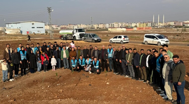 Ülkü Ocaklarından Başbuğ Türkeş’e Vefa: