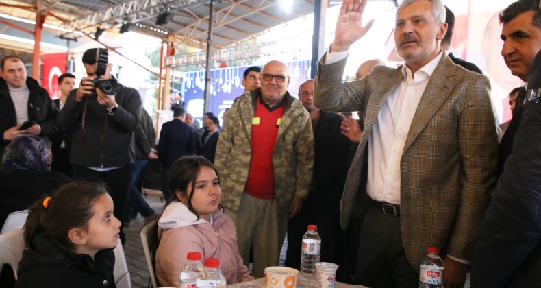 BAŞKAN ÖNTÜRK, İFTARDA DÖRTYOLLU HEMŞEHRİLERİYLE BULUŞTU
