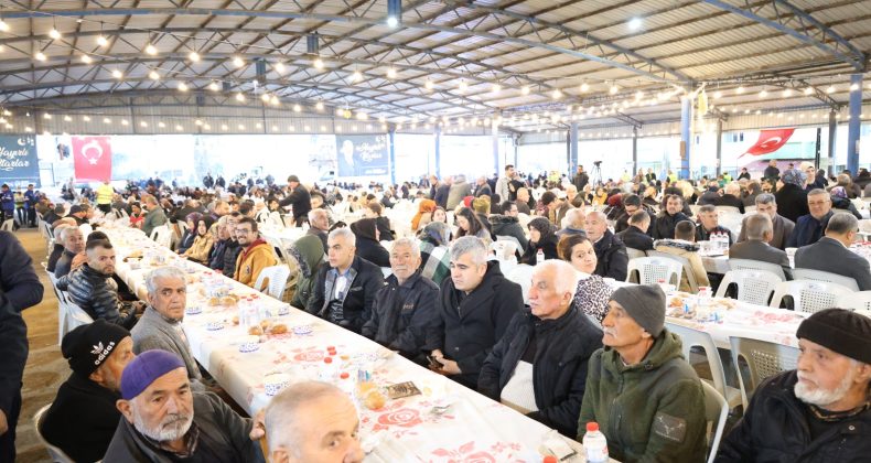 BAŞKAN ÖNTÜRK İFTARINI YAYLADAĞILI VATANDAŞLARLA YAPTI