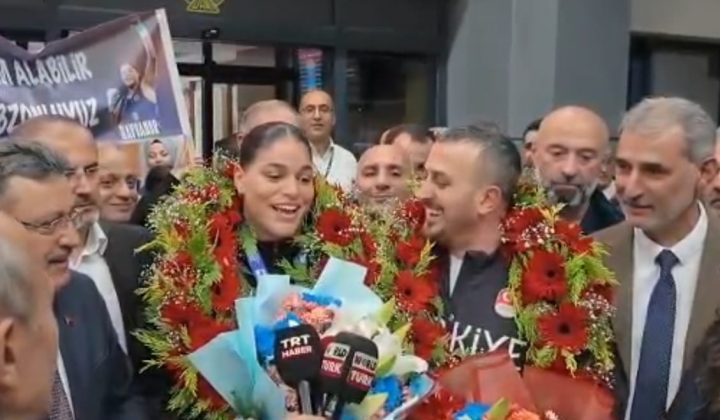 MİLLİ BOKSÖR HAVVANUR KETHÜDA AVRUPA ŞAMPİYONU OLDU